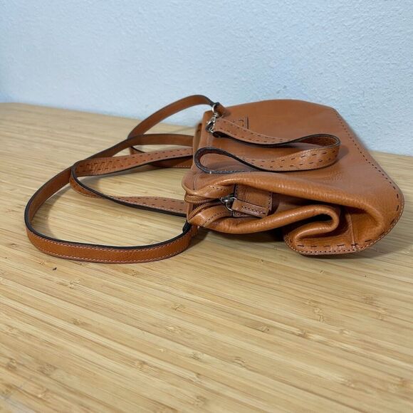 Fossil Tan Leather Crossbody Bag - Picture 6 of 10